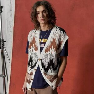 URBAN OUTFITTERS Nomad Sweater Vest